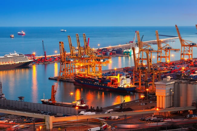 Em todo o mundo, os portos têm um potencial enorme de contribuir para a descarbonização de toda a cadeia produtiva.
