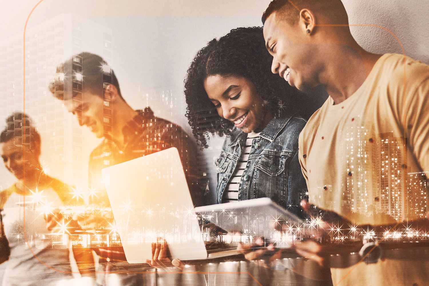 Imagem com 4 pessoas, as 4 utilizando algum tipo de tecnologia. 